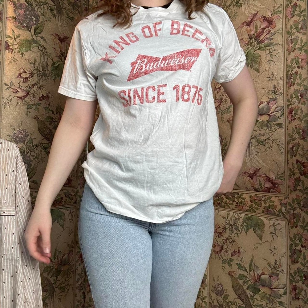 Hanes Budweiser King of Beer Graphic Tee Shirt Beige Cream Mens Small